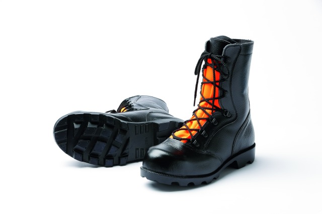 ミドリ安全、チェンソー対策安全靴 国内初ガイドライン準拠